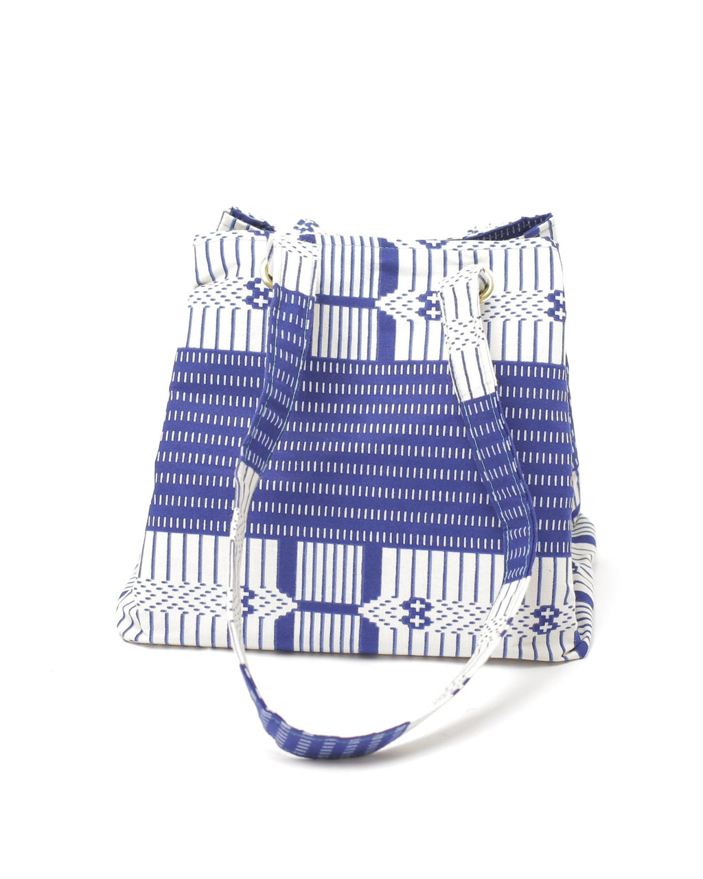 Vista del frente del bolso de algodón con tela africana.