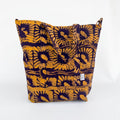 Vista de frente del bolso tote nil de batik color ore