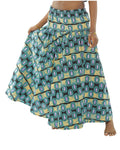 Falda larga de tela africana color turquesa.