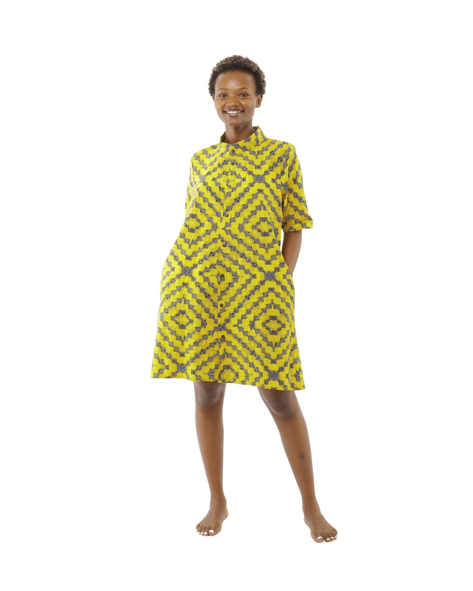 Vestido camisero de algodón con tela africana color amarillo.